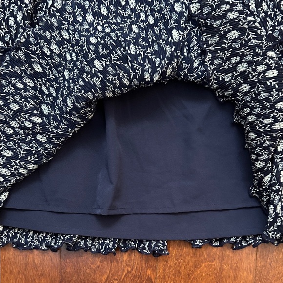 Nordstrom Kid’s Smocked Tiered Dress in Blue and White, Size Large 10/12 - Picture 7 of 9